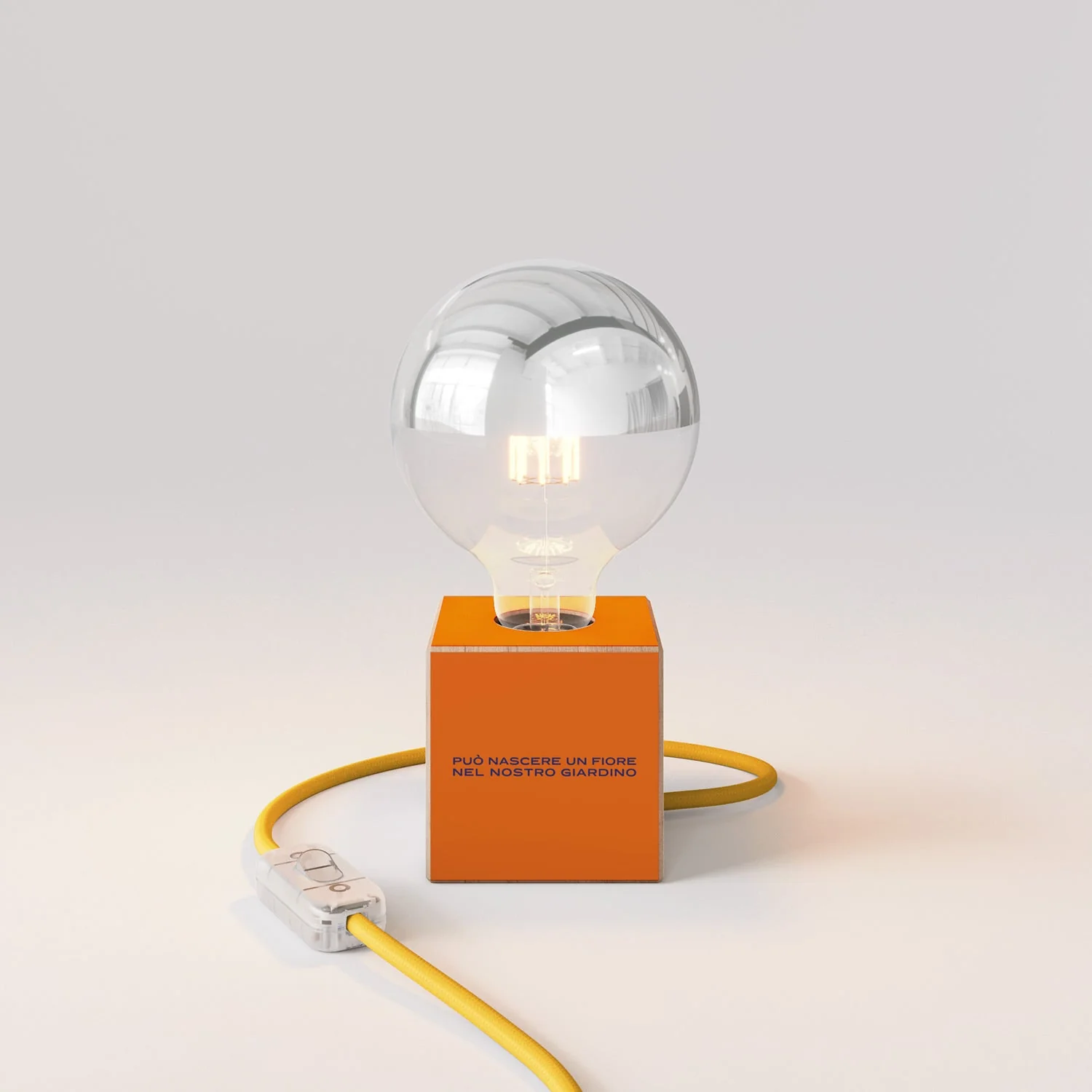 Tafellamp Cubetto "Può nascere un fiore" met globe Lichtbron halve zilveren bol - Santomanifesto - Image 4